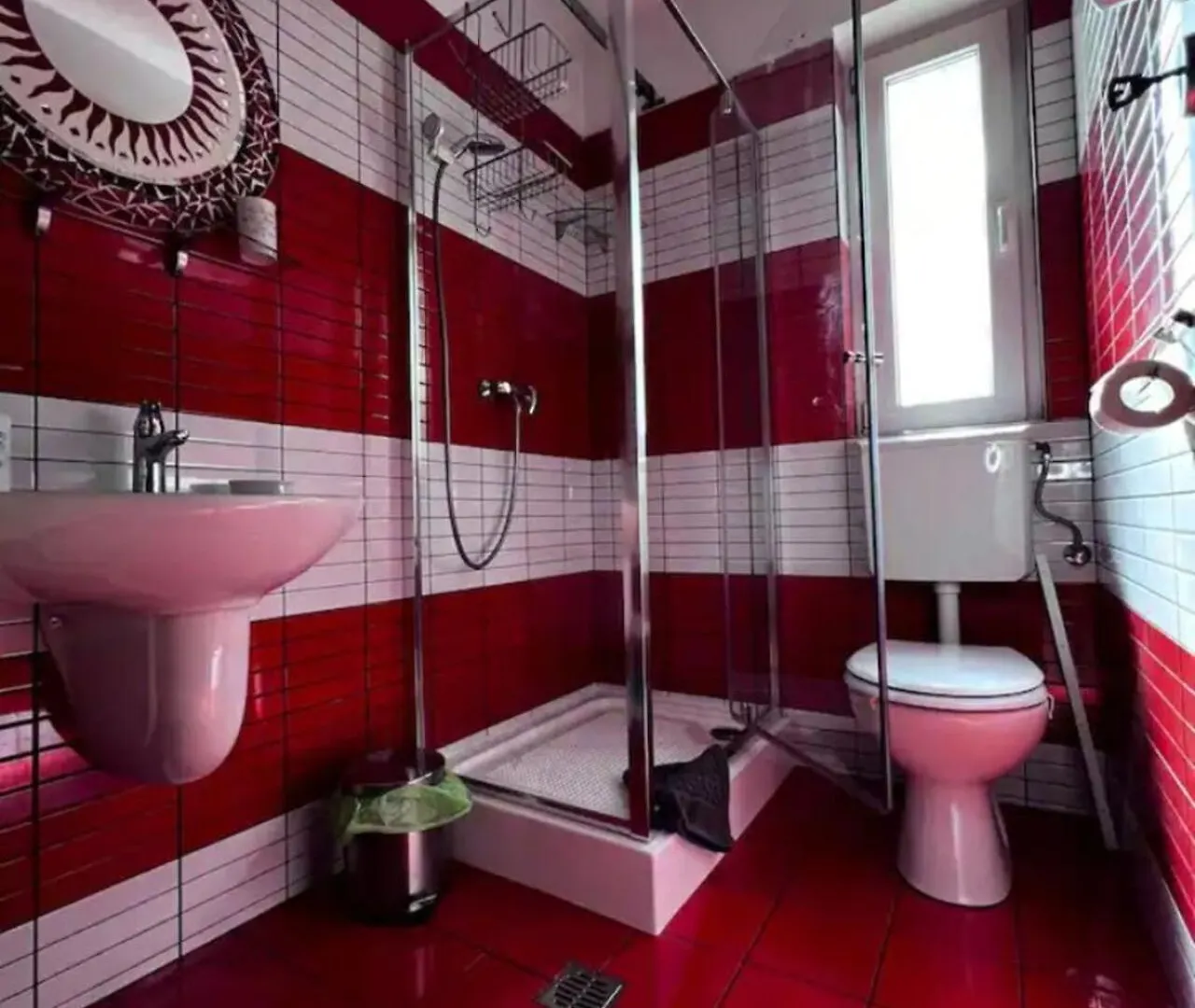 Vila Luminoasa Cu Curte Privata Bucharest Villa