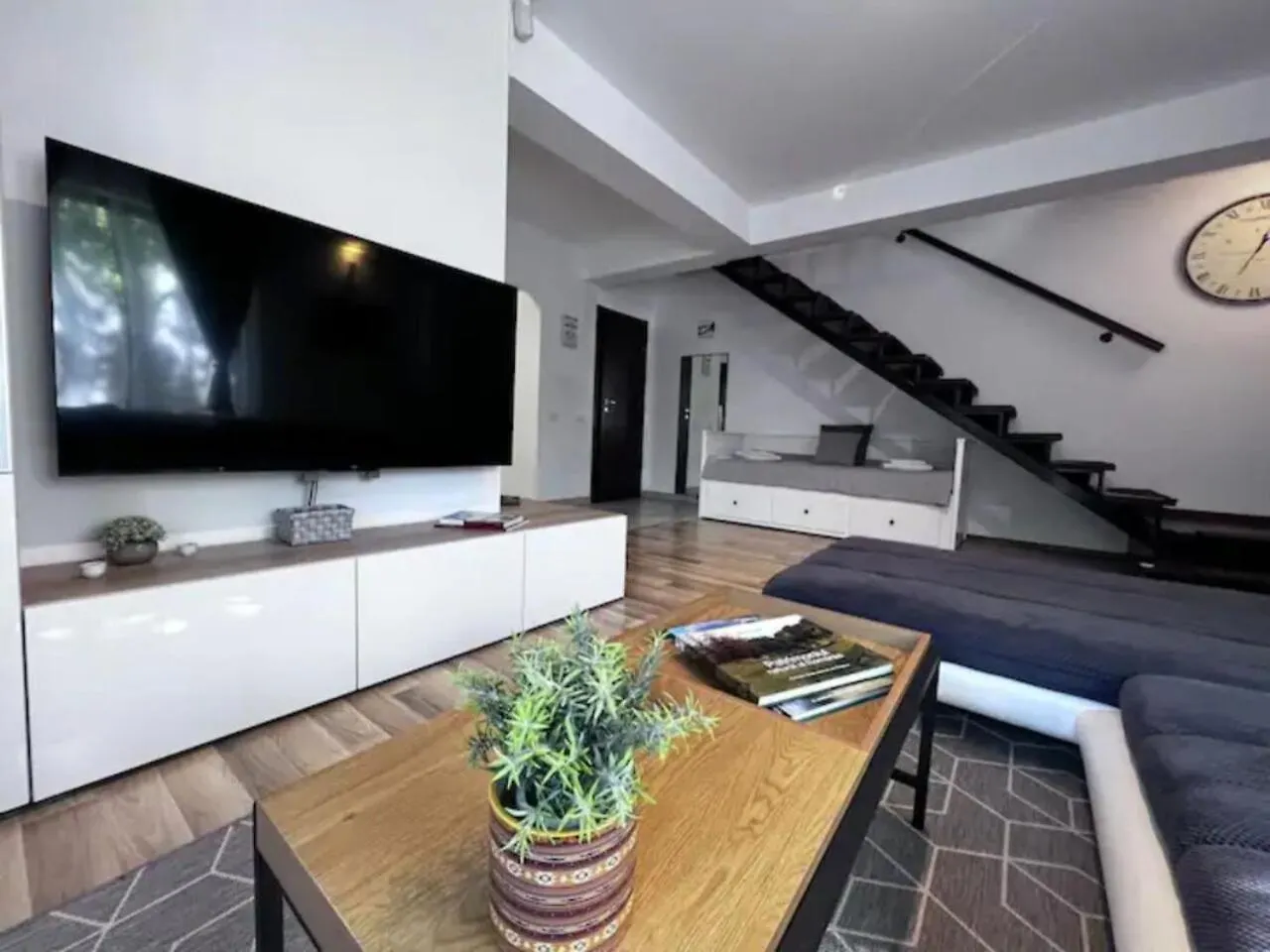 Vila Luminoasa Cu Curte Privata Boekarest Villa